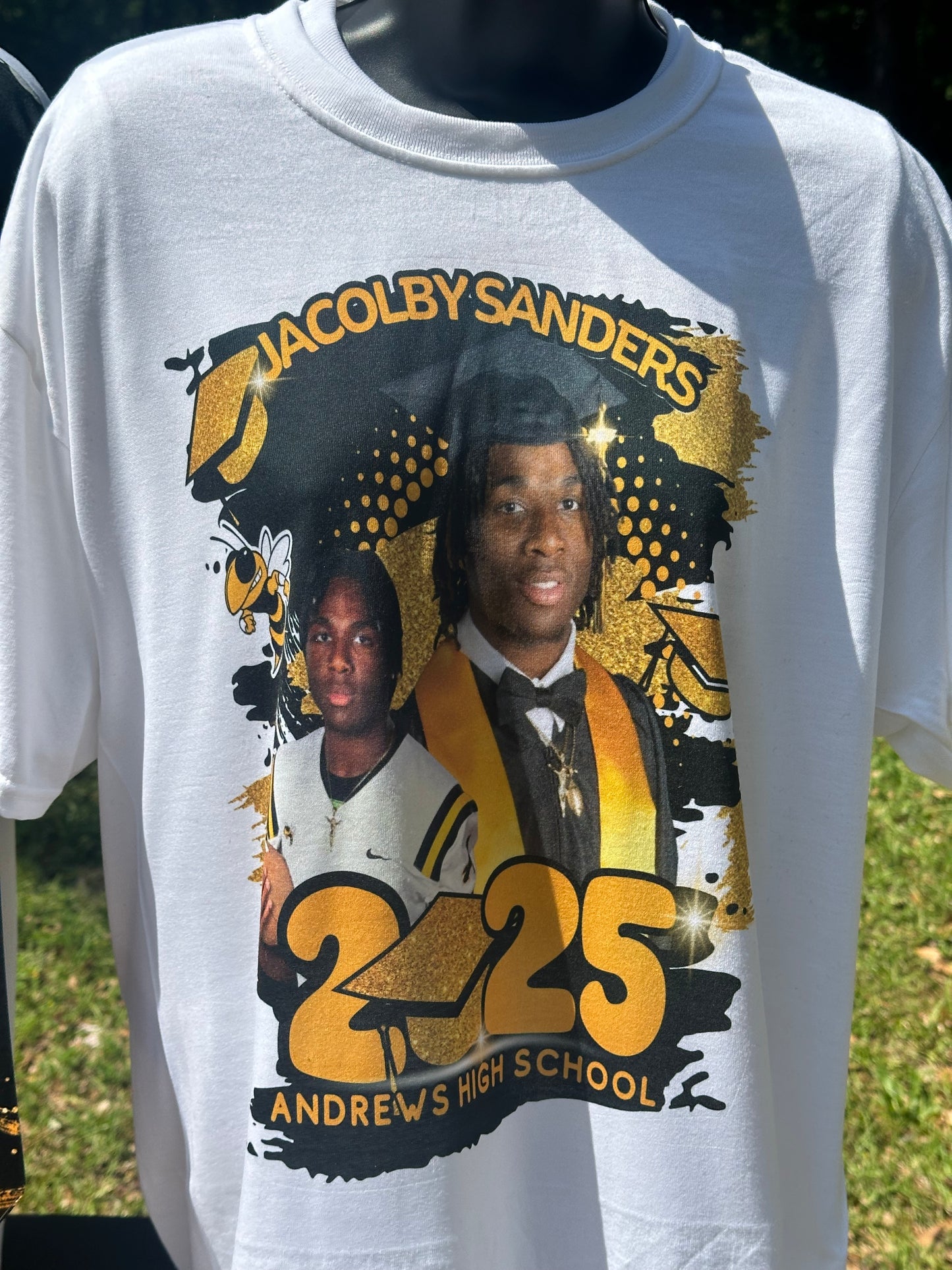 GRAD FRONT TEE